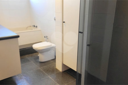 Apartamento para alugar com 3 quartos, sendo 1 suíte, em Jardim Europa, São Paulo, SP