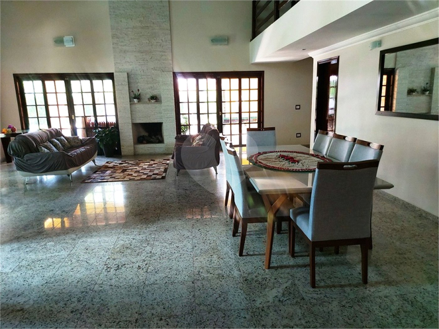 Casa à venda com 5 suítes em Canguera, São Roque, SP