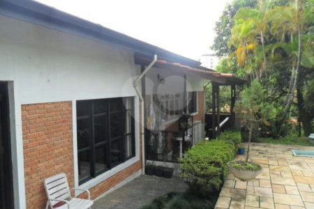 Sobrado à venda com 3 quartos, sendo 1 suíte,  em Vila São Francisco, São Paulo, SP