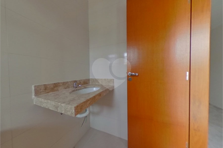 Casa à venda com 3 suítes no condomínio Residencial Gaya, São Paulo - SP