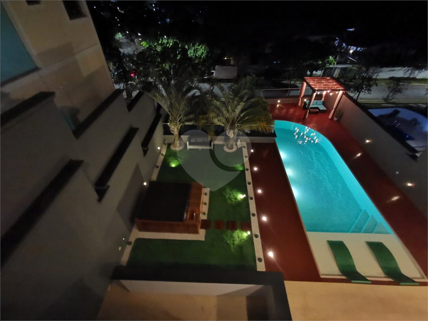 Casa à venda ou para alugar com 4 suítes em Parque dos Príncipes, São Paulo, SP