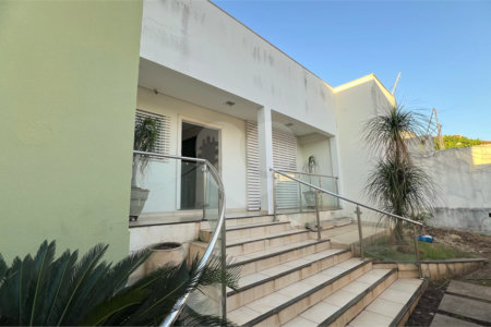 Casa à venda com 4 quartos, sendo 1 suíte, em Duque de Caxias, Cuiabá, MT