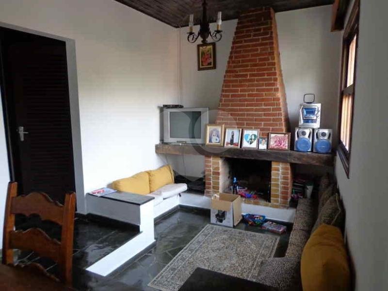 Casa à venda com 3 quartos, sendo 1 suíte,  em Jardim Londrina, São Paulo, SP