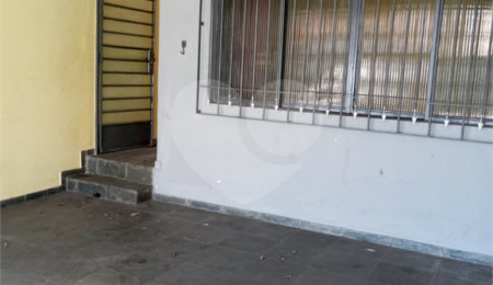 Casa à venda com 3 quartos, sendo 2 suítes,  em Jardim Maria Duarte, São Paulo, SP
