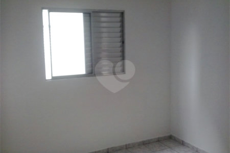 Apartamento à venda com 2 quartos em Vila Perracini, Poá, SP
