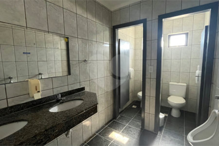 Salão Comercial para alugar em Vila Thais, Atibaia, SP
