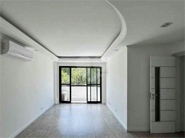 Apartamento à venda com 3 quartos, sendo 1 suíte,  em Parada Inglesa, São Paulo, SP
