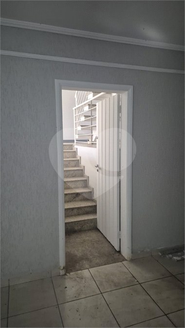 Sobrado à venda com 4 quartos, sendo 2 suítes, em Jardim Virginia Bianca, São Paulo, SP