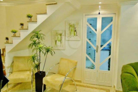 Casa à venda com 3 quartos, sendo 1 suíte, no condomínio Villaggio Di Firenze, São Paulo - SP