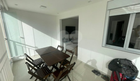 Apartamento à venda com 2 quartos, sendo 1 suíte,  em Vila Ipojuca, São Paulo, SP