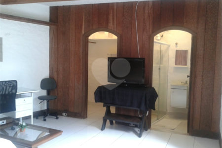 Sobrado à venda com 4 quartos, sendo 2 suítes, em Vila Madalena, São Paulo, SP