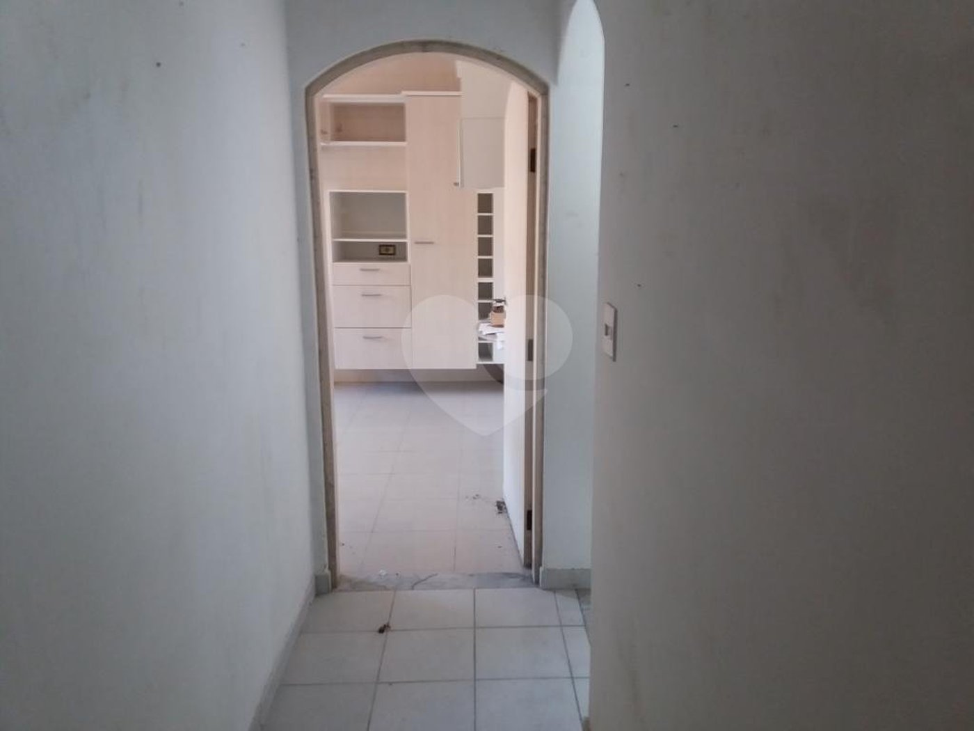 Sobrado à venda com 4 quartos, sendo 1 suíte, em Tremembé, São Paulo, SP