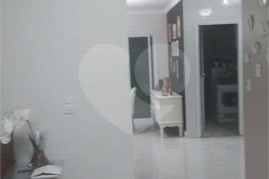 Casa à venda com 3 quartos, sendo 1 suíte,  no condomínio Forest Hills, Guarulhos - SP