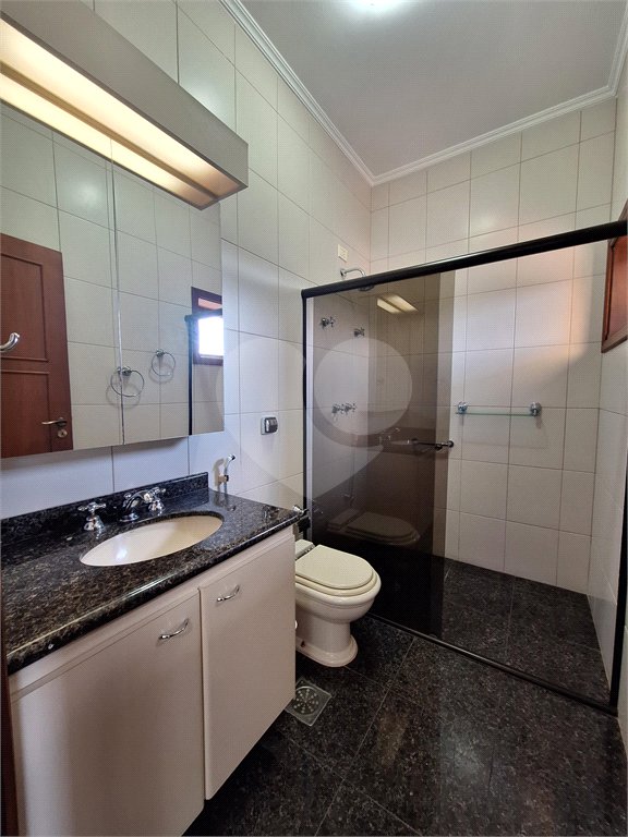 Casa à venda com 3 suítes no condomínio Chácaras do Lago, Vinhedo - SP