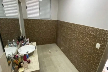 Sobrado à venda com 5 quartos em Santa Maria, Osasco, SP