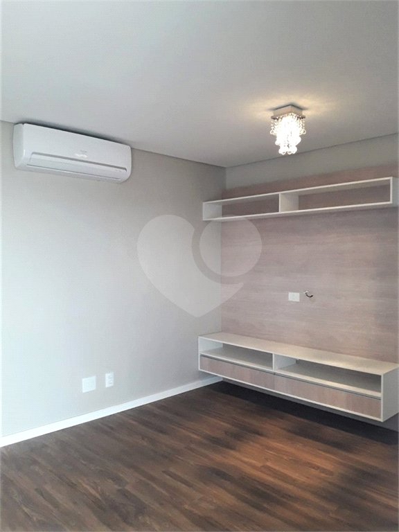 Apartamento à venda com 3 quartos, sendo 1 suíte, em Jardim Umarizal, São Paulo, SP