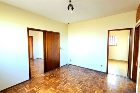 Casa à venda com 3 quartos, sendo 1 suíte, no Centro, Araraquara, SP