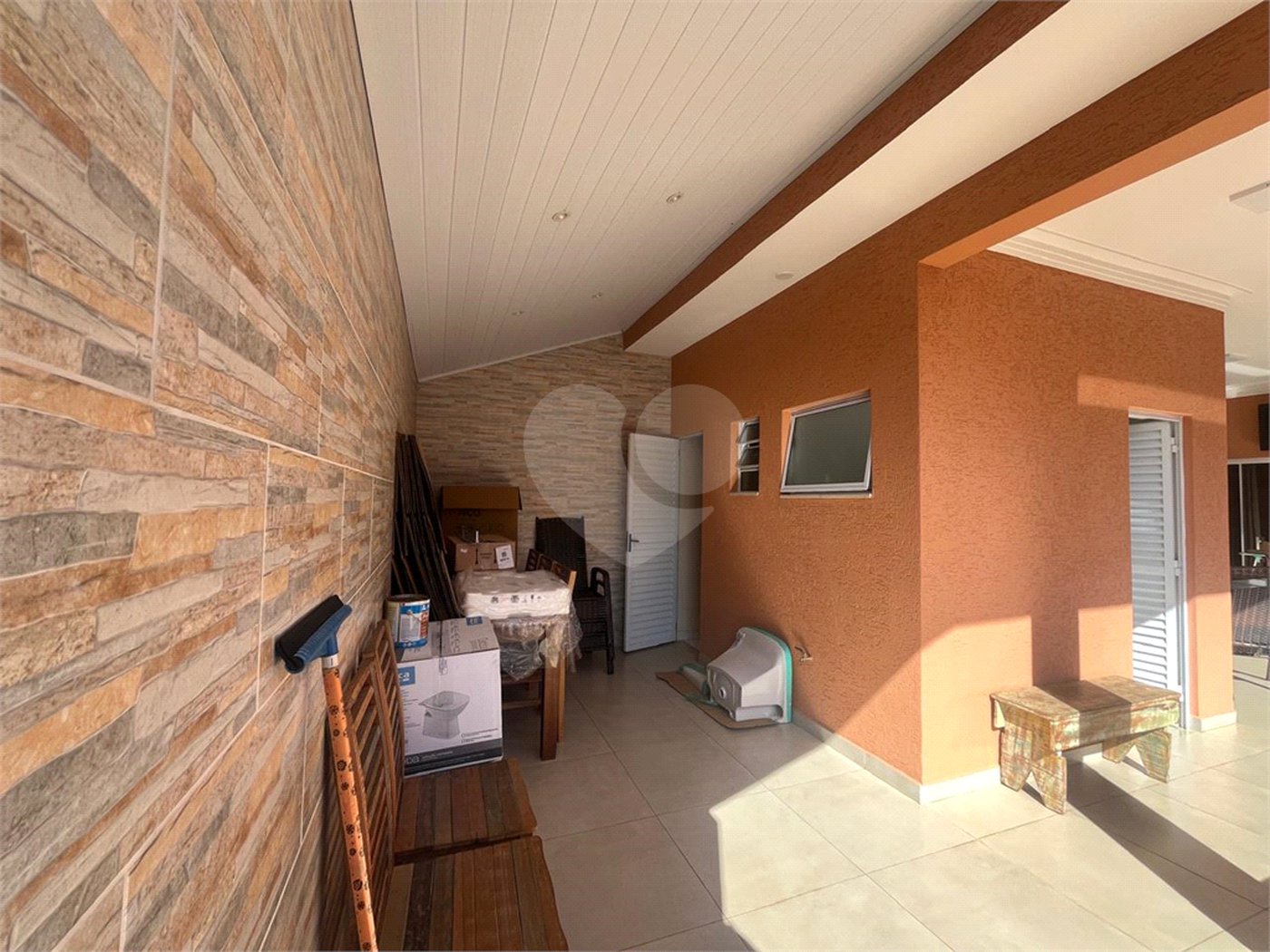 Casa à venda com 3 suítes no condomínio Lago da Serra, Araçoiaba da Serra - SP