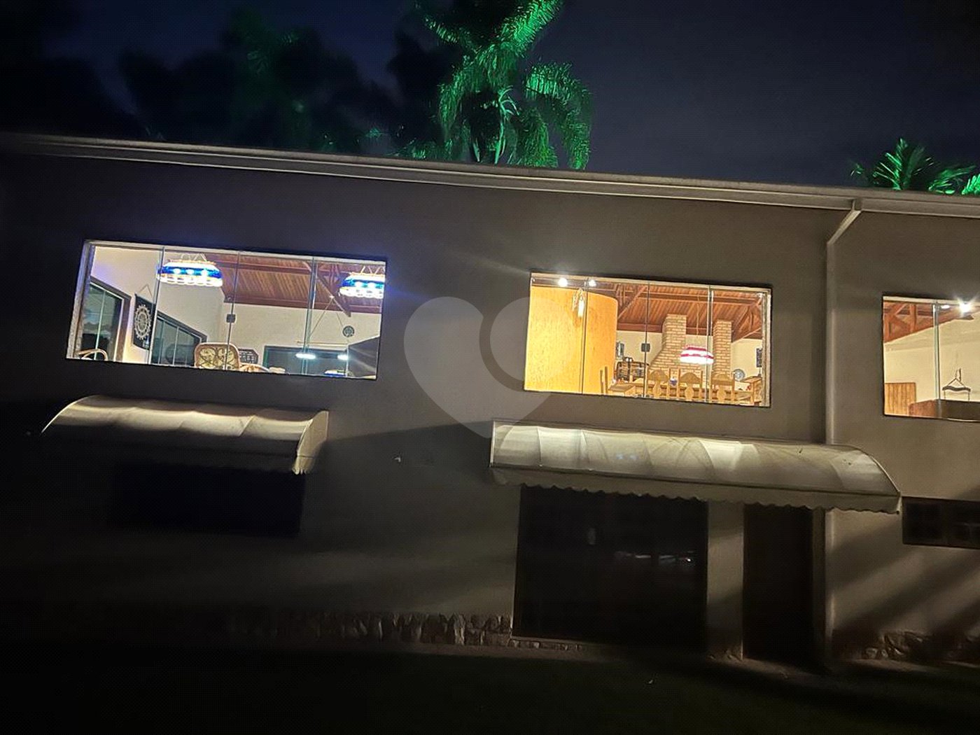Casa à venda com 4 suítes no Centro, Guararema, SP