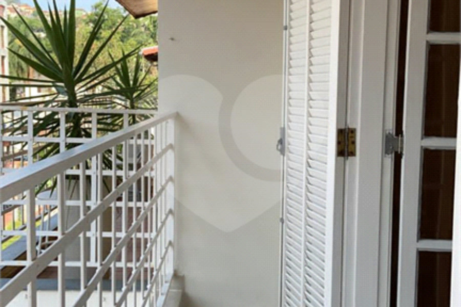 Sobrado à venda com 3 quartos, sendo 1 suíte, em Horto Florestal, São Paulo, SP