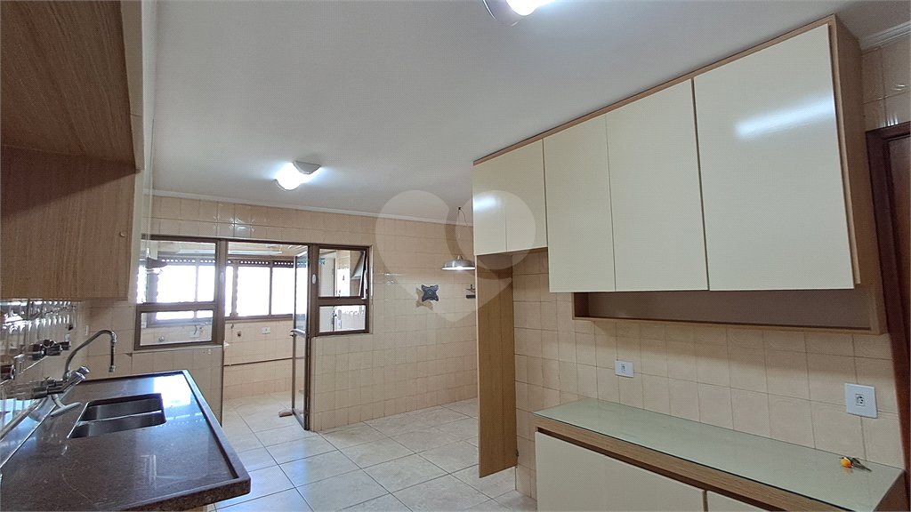 Apartamento à venda com 3 quartos, sendo 1 suíte,  em Alto da Boa Vista, São Paulo, SP