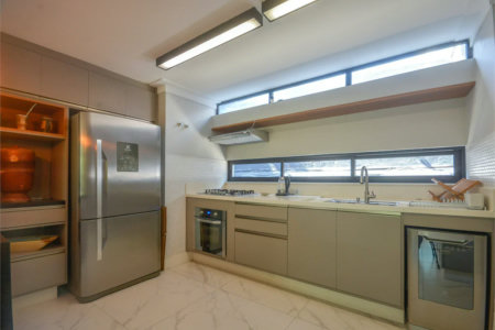 Sobrado à venda com 5 quartos, sendo 1 suíte, em Retiro Morumbi, São Paulo, SP