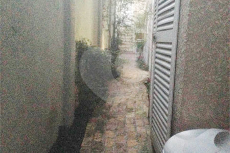 Sobrado à venda com 4 quartos, sendo 1 suíte, em Jardim Novo Mundo, São Paulo, SP