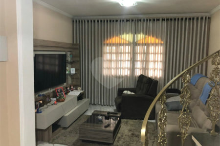 Casa à venda com 3 quartos, sendo 1 suíte,  em Vila Amélia, Poá, SP
