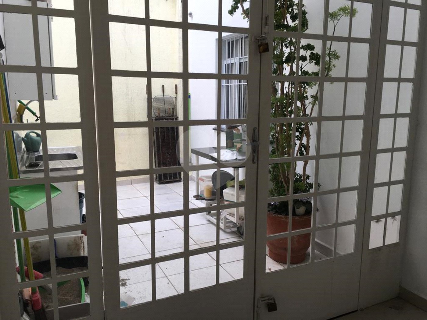 Sobrado à venda com 4 quartos, sendo 3 suítes,  em Tremembé, São Paulo, SP