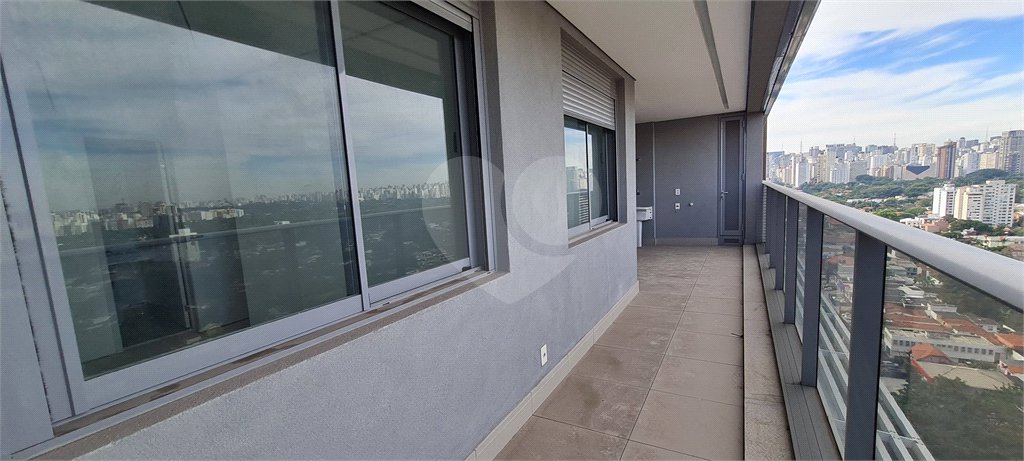 Apartamento à venda com 2 quartos, sendo 1 suíte,  em Pinheiros, São Paulo, SP