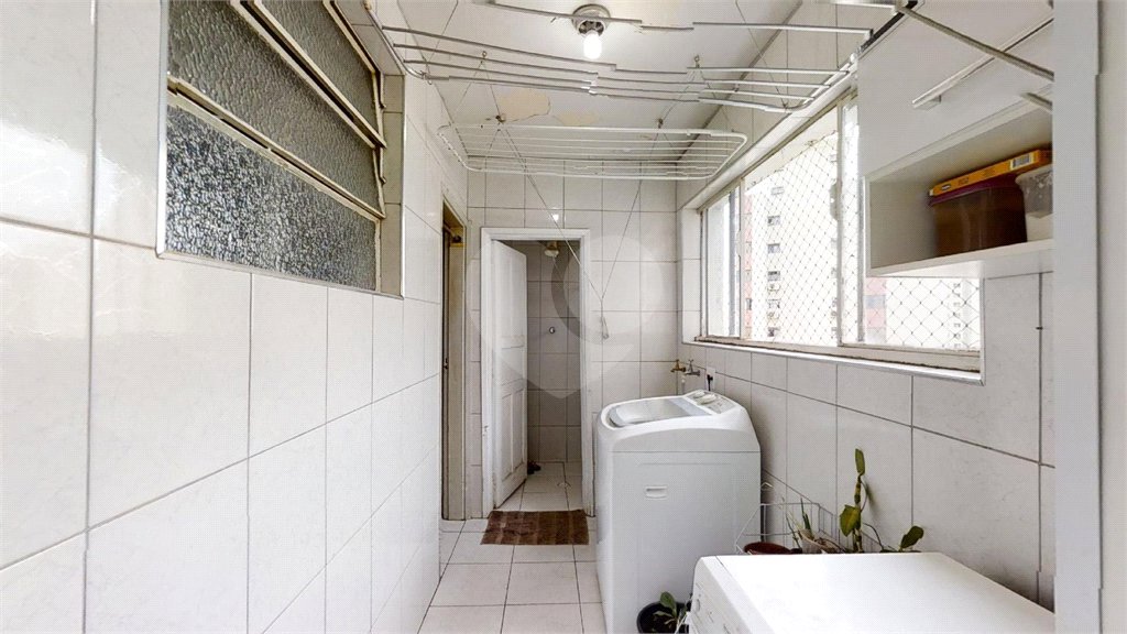 Apartemento com dois dormitórios na Bela Vista.