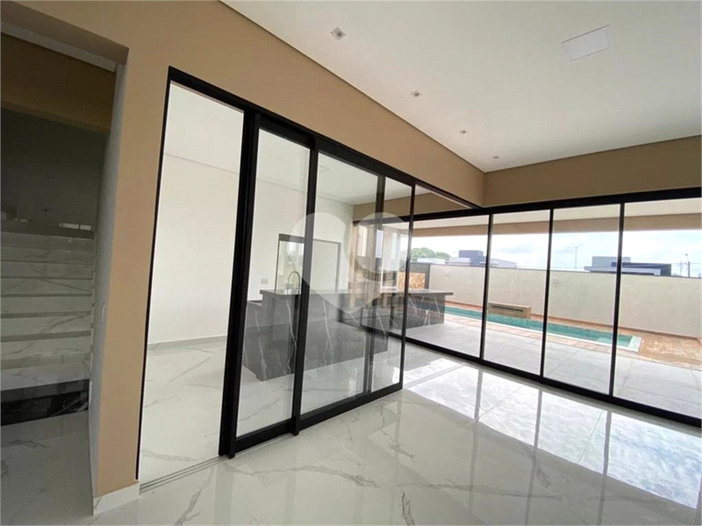 Casa à venda com 3 quartos, sendo 2 suítes, no condomínio Chacara Ondina, Sorocaba - SP