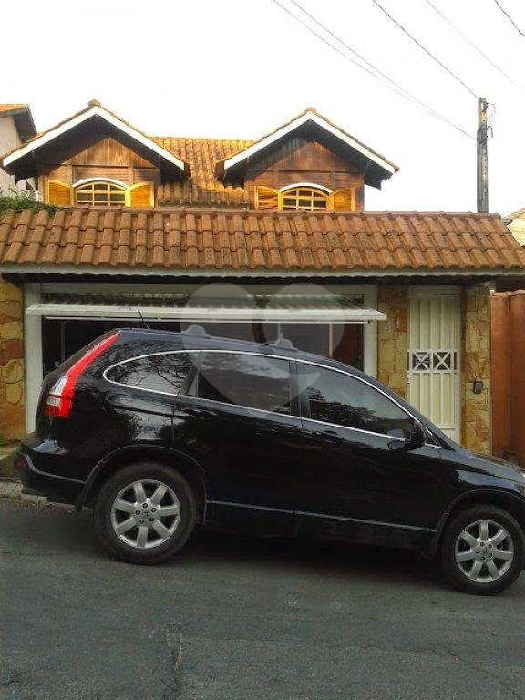 Sobrado à venda com 3 quartos, sendo 2 suítes, em Guaianazes, São Paulo, SP