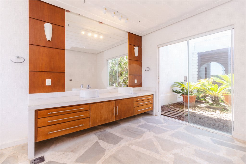 Casa à venda com 4 suítes em Ferradura, Armação dos Búzios, RJ