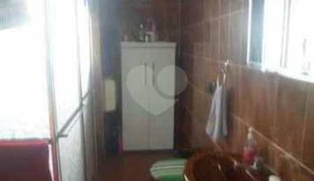 Casa à venda com 2 quartos, sendo 1 suíte,  no condomínio Travessa Carmem Lúcia Carneiro,88, São Paulo - SP