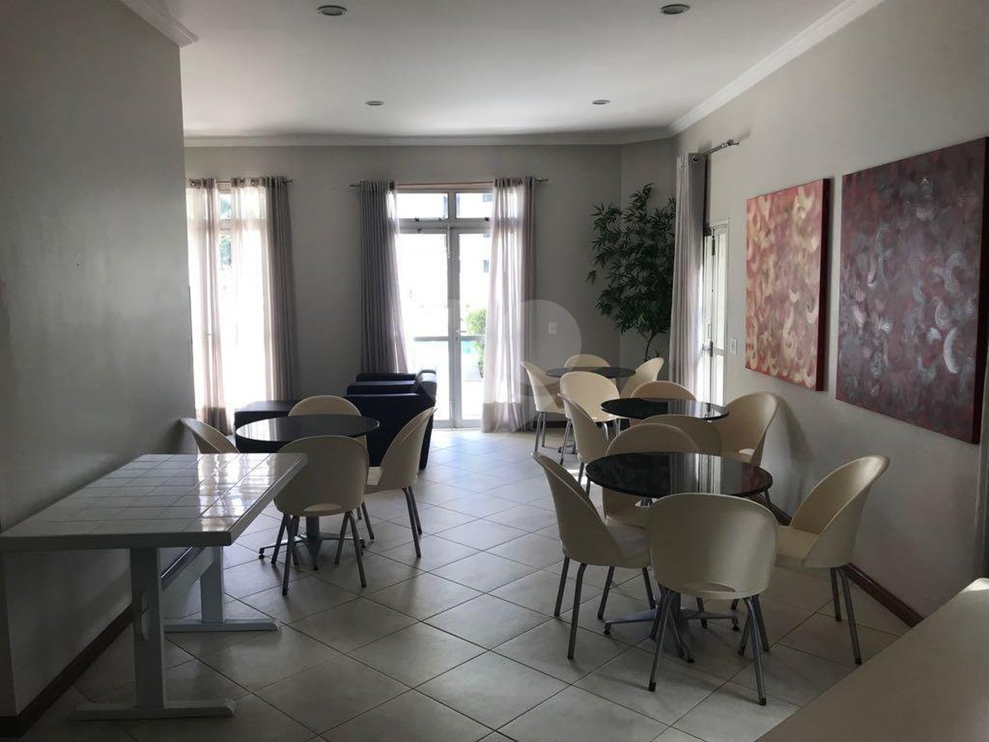 Apartamento à venda com 3 suítes em Jardim Londrina, São Paulo, SP