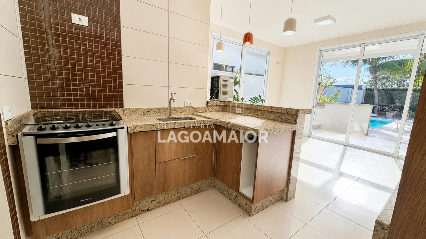 Casa à venda com 3 quartos, sendo 1 suíte, no condomínio Portal das Àguas, Três Lagoas - MS