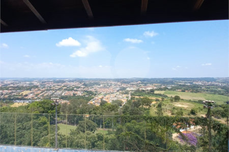 Casa à venda com 14 quartos, sendo 10 suítes, no condomínio Rua do Observatorio 2270, Vinhedo - SP
