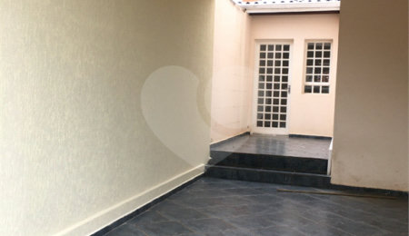 Sobrado à venda com 4 quartos, sendo 1 suíte,  em Vila Rubens, Indaiatuba, SP