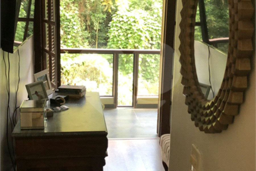 Casa à venda com 3 quartos, sendo 1 suíte,  no condomínio Alpes da Cantareira, Mairiporã - SP