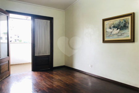 Sobrado à venda com 4 quartos, sendo 1 suíte, em Santana, São Paulo, SP