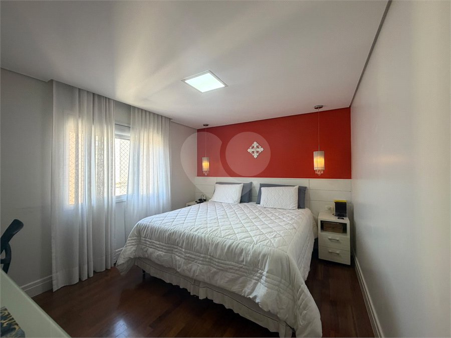 Apartamento à venda com 3 suítes em Jardim Marajoara, São Paulo, SP