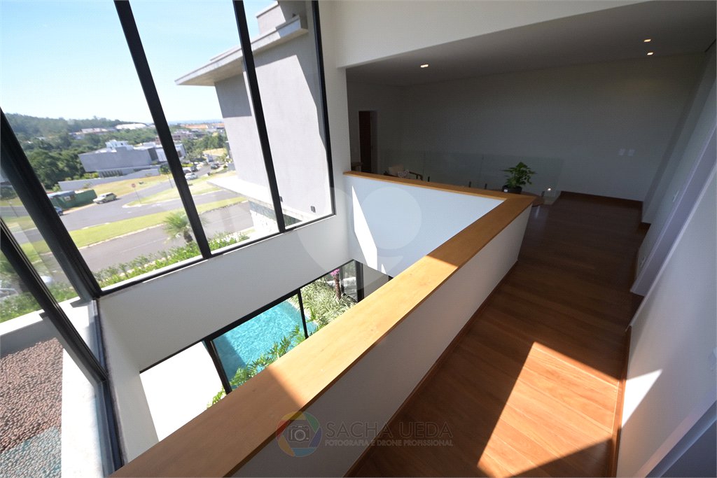 Casa à venda com 4 suítes no condomínio Villa dos Pinheiros, Indaiatuba - SP