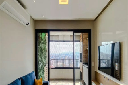 Apartamento à venda com 2 quartos, sendo 1 suíte,  em Brás, São Paulo, SP