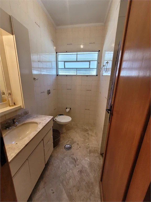 Sobrado à venda com 3 quartos, sendo 1 suíte,  em Jardim da Glória, Cotia, SP