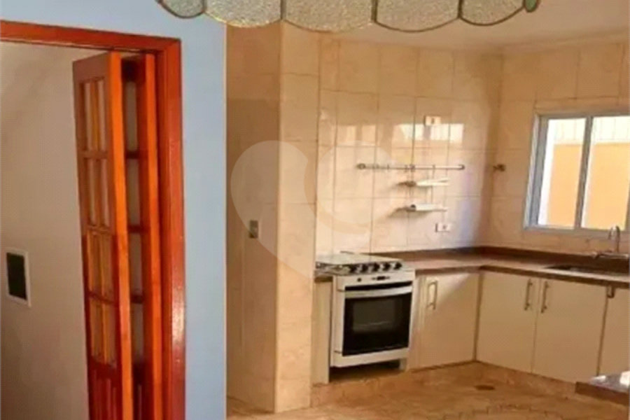 Sobrado à venda com 3 quartos, sendo 1 suíte, em City Recanto Anastácio, São Paulo, SP