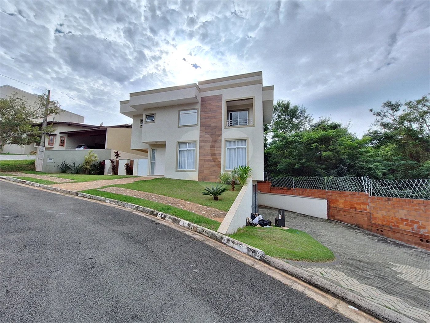 Casa para Locação no Condomínio Bosque dos Cambarás em Valinhos/SP