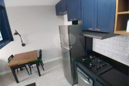 Apartamento com varanda e vaga de garagem à venda no Brás, a 5 minutos do Metrô