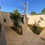 Casa/sobrado para venda com piscina no Santa Felícia Jardim