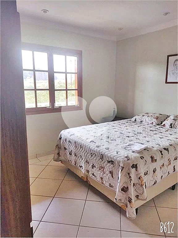 Casa à venda com 4 quartos, sendo 3 suítes, em Luiz Fagundes, Mairiporã, SP